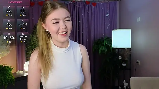 BlondeLina online show from March 15, 2026, 5:58 am