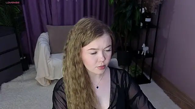 BlondeLina online show from April 26, 2026, 4:54 am