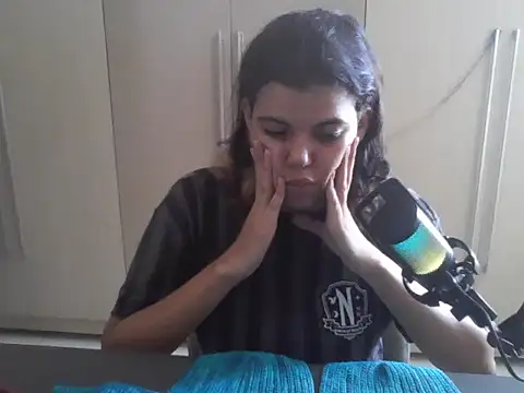 ArleneHollan online show from March 13, 2026, 10:42 am