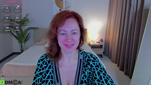 LeticiaRomano online show from May 4, 2026, 4:05 am