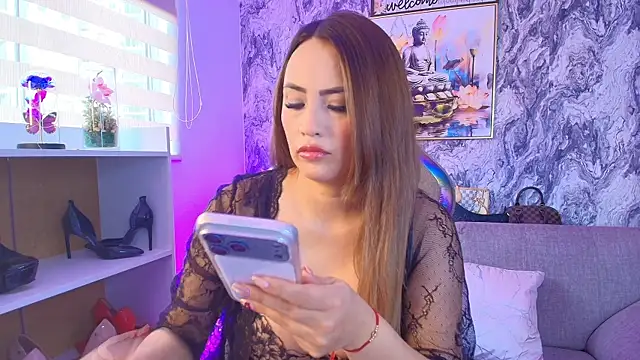Snapshot of Katalina_Alvarezz chatting on April 16, 2026, 7:14 pm Katalina Alvarezz online show from April 16, 2026, 7:14 pm