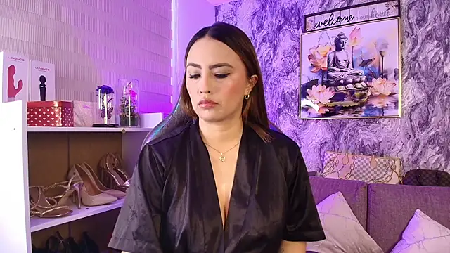 Snapshot of Katalina_Alvarezz chatting on May 5, 2026, 5:05 pm Katalina Alvarezz online show from May 5, 2026, 5:05 pm