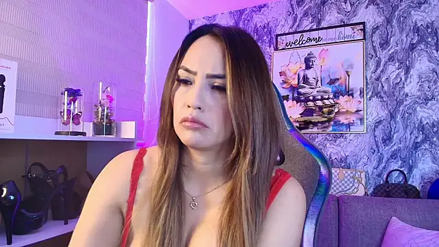 Snapshot of Katalina_Alvarezz chatting on April 20, 2026, 3:57 pm Katalina Alvarezz online show from April 20, 2026, 3:57 pm