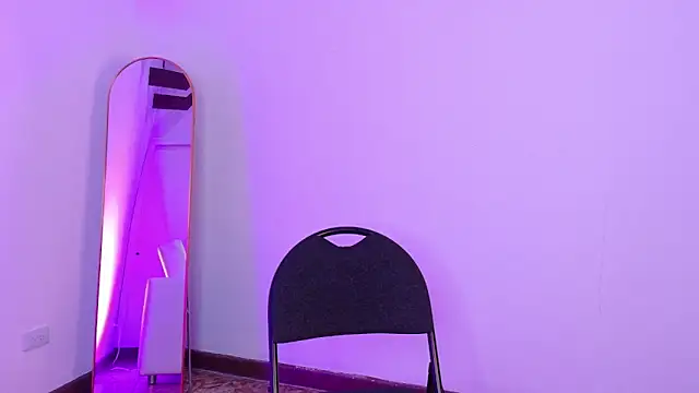 Snapshot of CathMeow_ chatting on May 27, 2026, 10:39 pm CathMeow online show from May 27, 2026, 10:39 pm