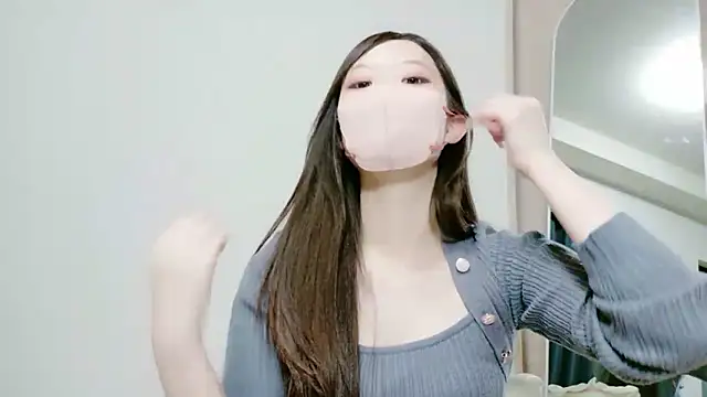 Snapshot of himachan_v chatting on April 15, 2026, 11:38 am himachan v online show from April 15, 2026, 11:38 am