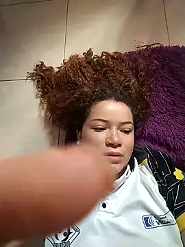 AphroditeSweett online show from April 17, 2026, 7:28 pm