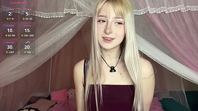 OnlyEva1 online show from May 1, 2026, 8:08 am