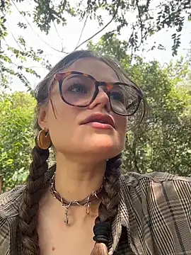 Tallulah Kinky online show from June 18, 2026, 4:56 pm
