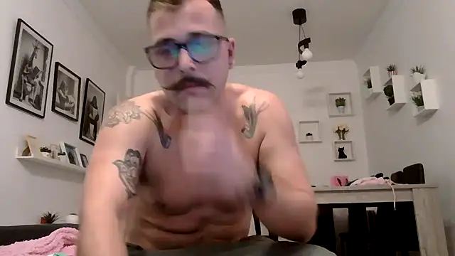 Snapshot of yanick931 chatting on May 14, 2026, 1:46 am yanick931 online show from May 14, 2026, 1:46 am