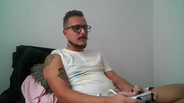 Snapshot of yanick931 chatting on April 4, 2026, 2:34 pm yanick931 online show from April 4, 2026, 2:34 pm