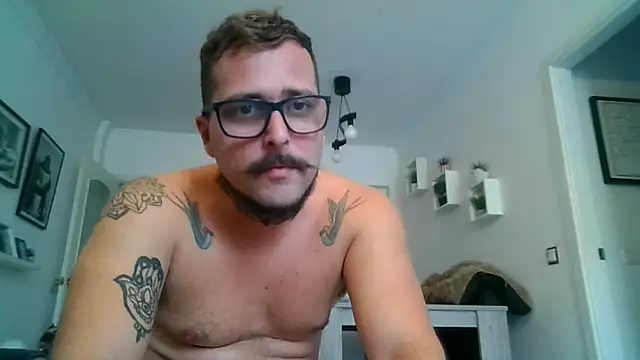 Snapshot of yanick931 chatting on April 13, 2026, 4:33 pm yanick931 online show from April 13, 2026, 4:33 pm