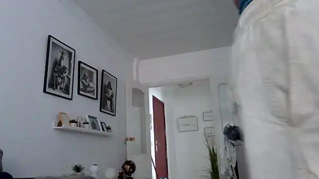 Snapshot of yanick931 chatting on April 21, 2026, 3:18 pm yanick931 online show from April 21, 2026, 3:18 pm