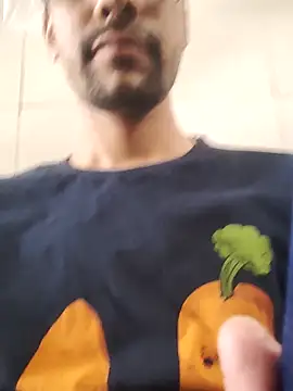 Lucy8992 4u online show from April 15, 2026, 4:40 am