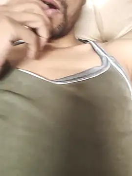 Lucy8992 4u online show from April 12, 2026, 2:31 pm