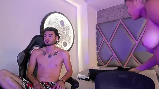 Wolf Kitty online show from April 1, 2026, 1:41 pm