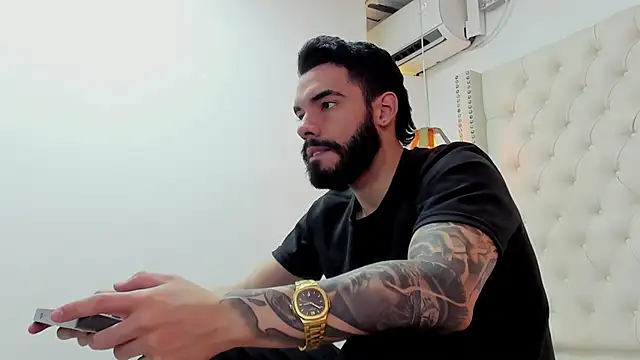 JEAN LEWIS2 online show from April 29, 2026, 7:53 pm