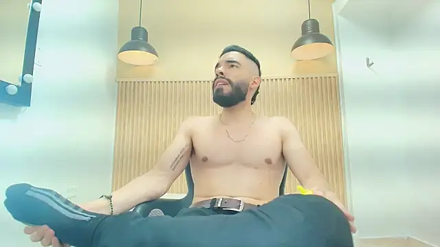 JEAN LEWIS2 online show from March 26, 2026, 7:45 pm