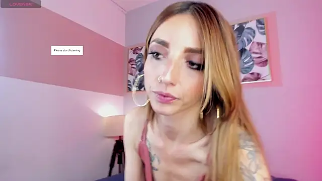 Snapshot of sidneey_lovee chatting on April 17, 2026, 6:22 pm sidneey lovee online show from April 17, 2026, 6:22 pm