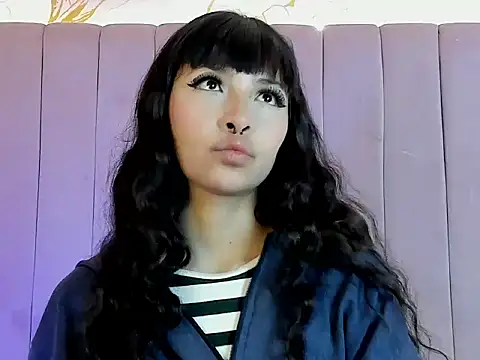 CherrySweetl online show from April 14, 2026, 1:49 pm