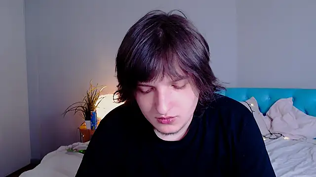 delalex online show from April 13, 2026, 8:57 pm