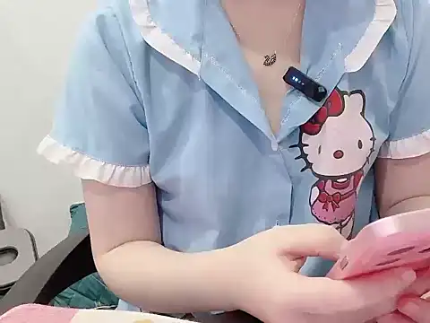 hunhun122 online show from April 8, 2026, 12:28 pm