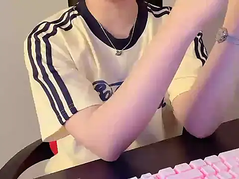hunhun122 online show from June 11, 2026, 12:32 am