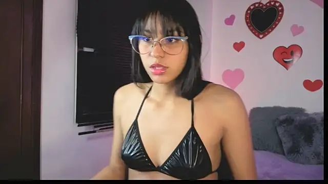 PaulaCutexs online show from March 16, 2026, 3:47 am