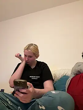 Snapshot of Young_Milka chatting on March 16, 2026, 8:44 pm Young Milka online show from March 16, 2026, 8:44 pm