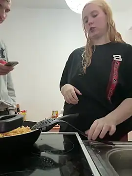 Snapshot of Young_Milka chatting on March 22, 2026, 8:32 pm Young Milka online show from March 22, 2026, 8:32 pm