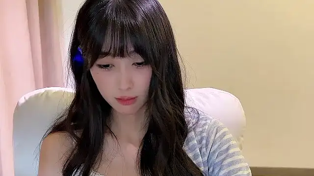 xiaooyee online show from April 9, 2026, 1:50 pm