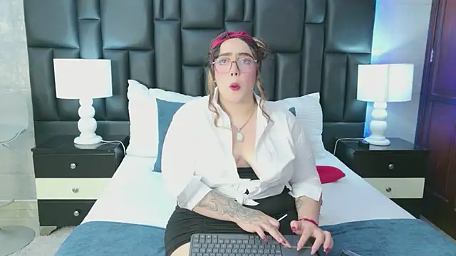 VioletMonroee online show from March 15, 2026, 2:51 am