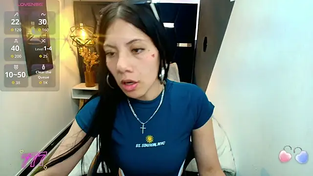 Abril Fox   online show from April 30, 2026, 8:57 pm