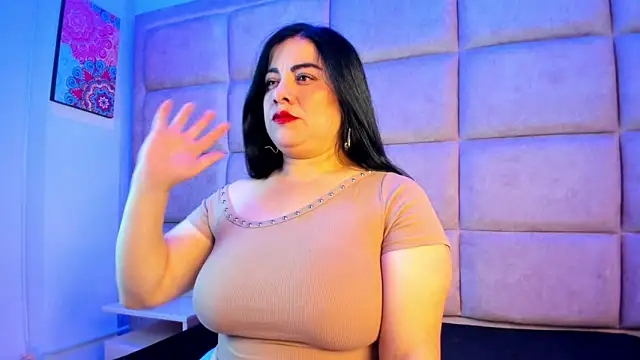 Emilyy Moon  online show from May 23, 2026, 2:54 am