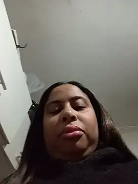 gatinha20257 online show from June 7, 2026, 3:12 am