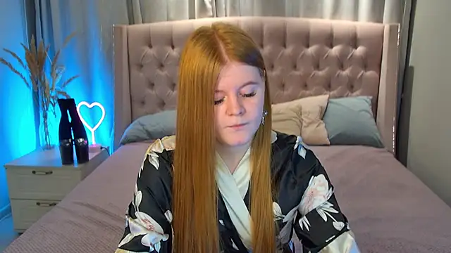 JessicaEmber online show from April 21, 2026, 5:03 am