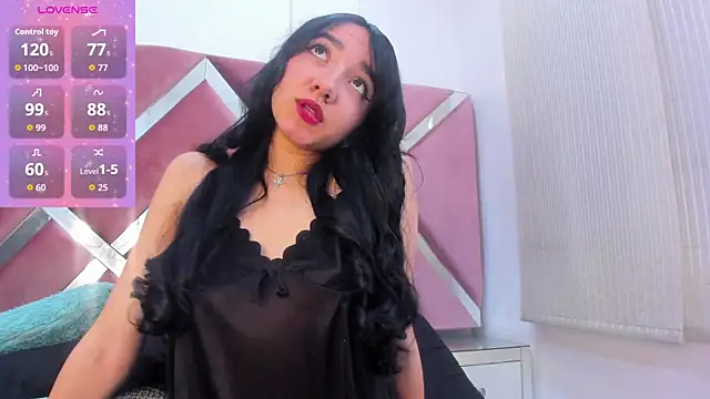 Zoe Evaanss  online show from June 26, 2026, 7:09 pm