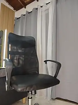 Snapshot of Oliver_bigblack_cock chatting on May 11, 2026, 6:27 pm Oliver bigblack cock online show from May 11, 2026, 6:27 pm