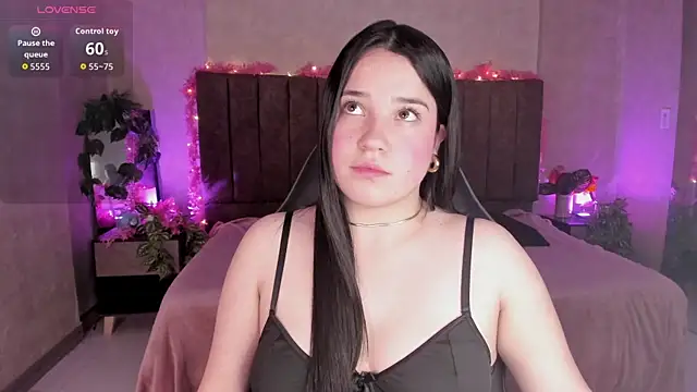 Julieth Caandy online show from July 28, 2026, 3:21 pm