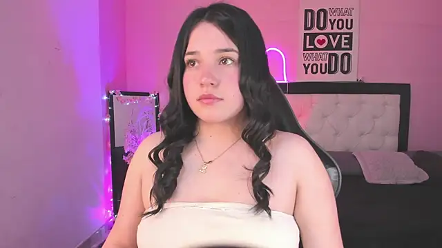 Julieth Caandy online show from July 17, 2026, 12:35 pm
