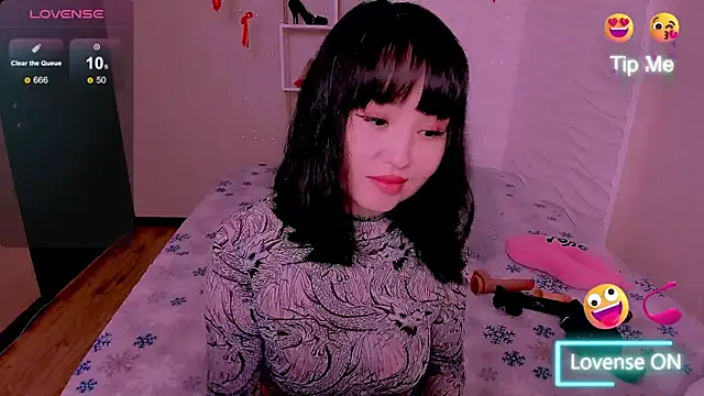 Snapshot of Akiko_Yun chatting on April 23, 2026, 11:38 am Akiko Yun online show from April 23, 2026, 11:38 am