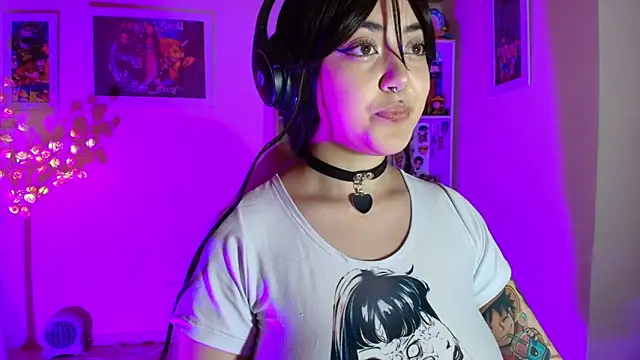 Nanachi uwu online show from May 25, 2026, 11:14 pm