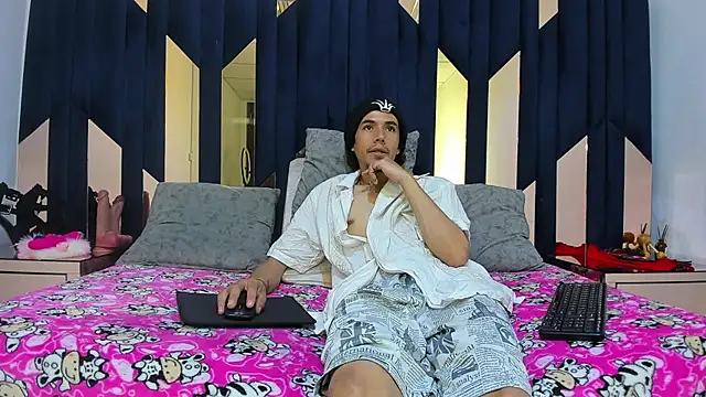 KikyoAndDrey online show from April 28, 2026, 2:21 pm