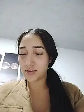 isabellaHill2 online show from March 16, 2026, 4:31 am