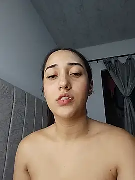 Snapshot of isabellaHill2 chatting on July 16, 2026, 4:53 am isabellaHill2 online show from July 16, 2026, 4:53 am