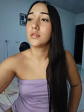 Snapshot of isabellaHill2 chatting on July 7, 2026, 7:23 am isabellaHill2 online show from July 7, 2026, 7:23 am