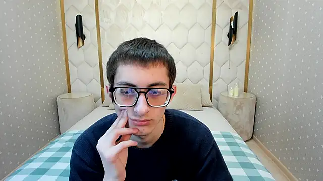 RonBevs online show from May 3, 2026, 8:23 pm