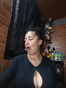 Snapshot of Alexandrina chatting on June 19, 2026, 6:03 pm Alexandrina online show from June 19, 2026, 6:03 pm