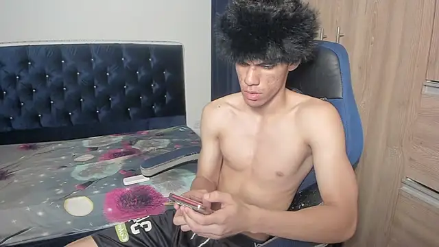 Josy 11 online show from April 8, 2026, 1:07 am