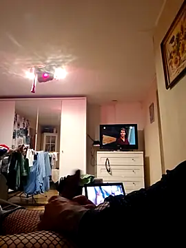 Czarnykonik7111 online show from April 8, 2026, 11:50 pm