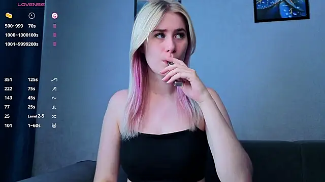 Snapshot of ivygenesis chatting on June 18, 2026, 3:49 am ivygenesis online show from June 18, 2026, 3:49 am
